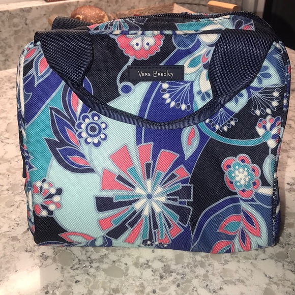 Vera Bradley Other - Vera Bradley lunch bag. 9x 8 x2 inches.